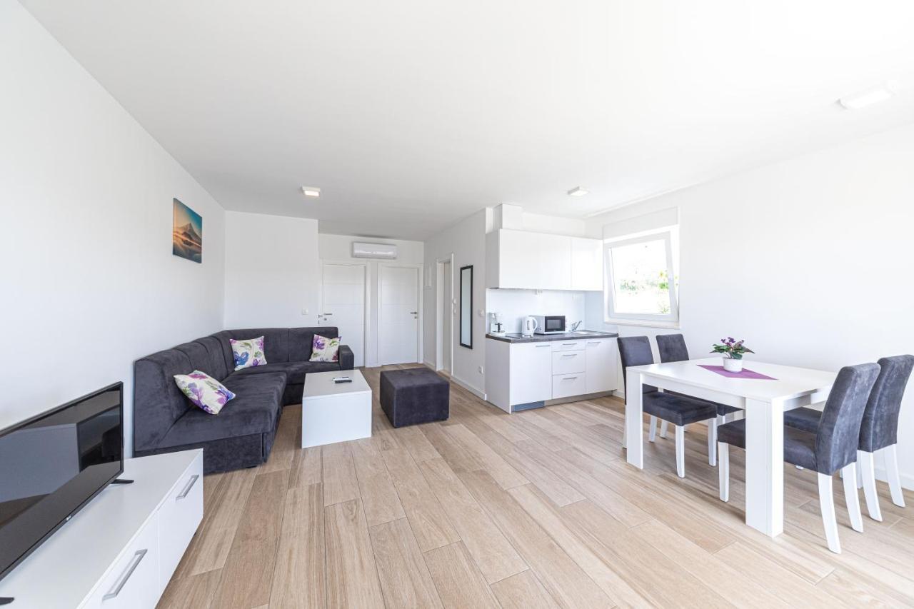 Blue View Apartment Trogir Bagian luar foto